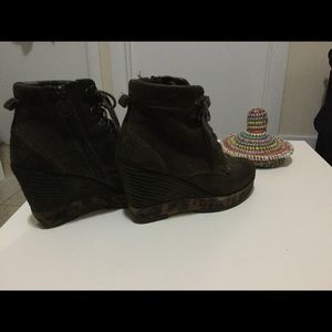 Gorgeous wedge ankle boots